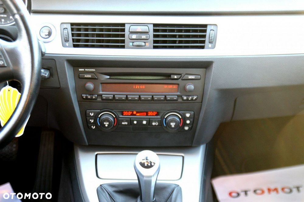 BMW Seria 3 325i - 15