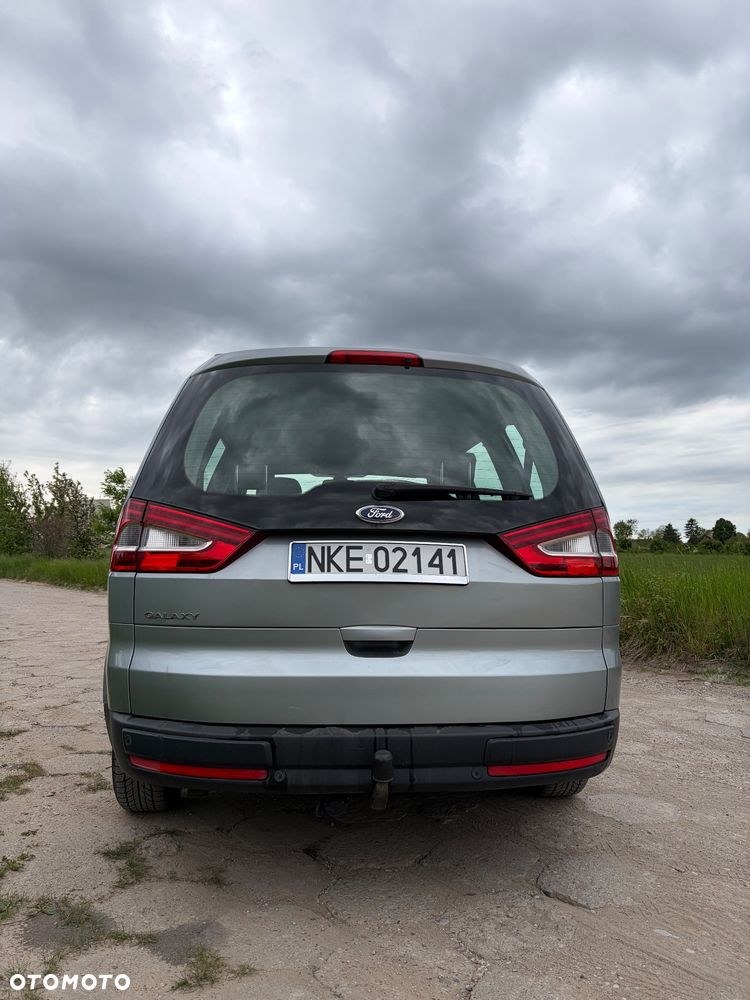 Ford Galaxy - 12