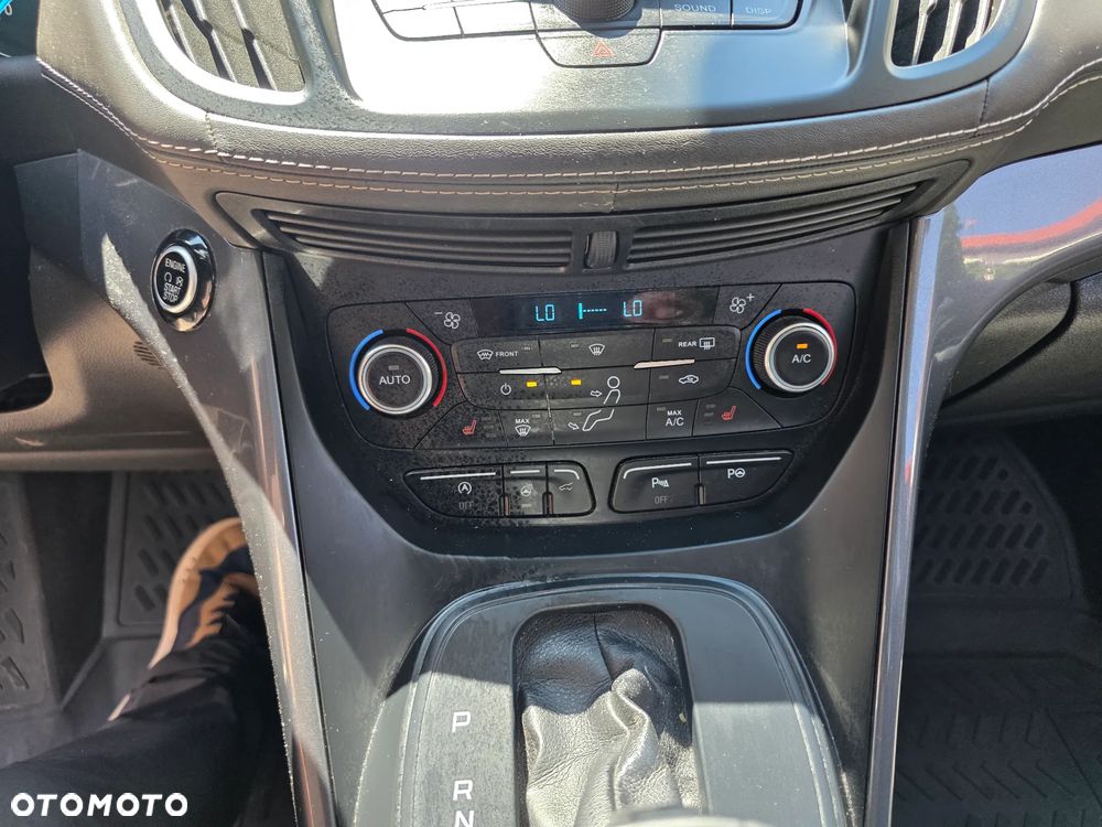 Ford Kuga 2.0 TDCi 4x4 Vignale - 28