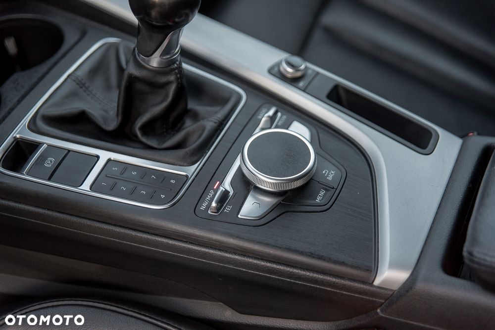 Audi A4 Avant 2.0 TDI design - 17