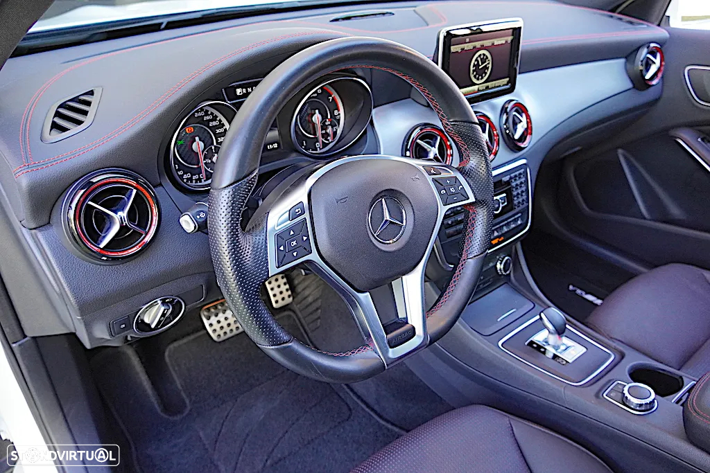 Mercedes-Benz GLA 45 AMG 4-Matic - 26