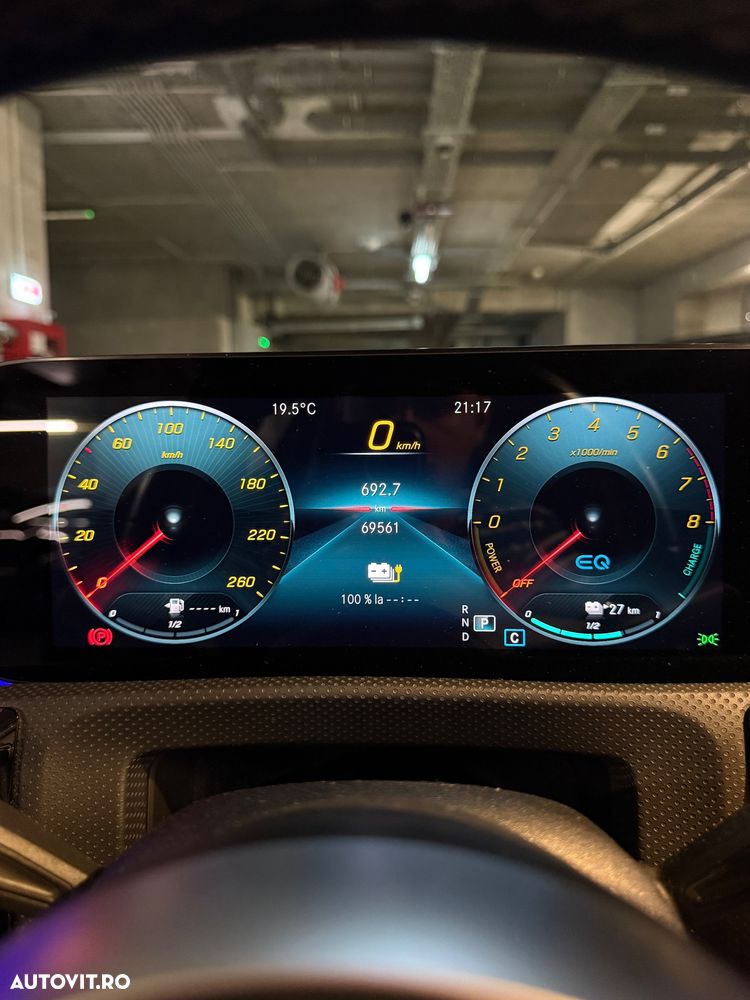 Mercedes-Benz A 250 e 8G-DCT AMG Line - 16