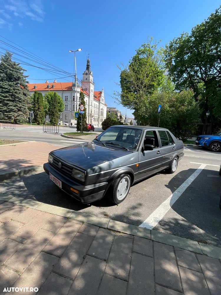Volkswagen Jetta - 1
