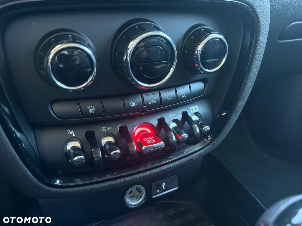 MINI Clubman Cooper - 14