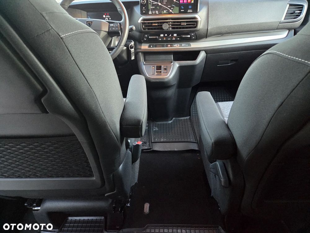 Peugeot Traveller 2.0 BlueHDi Long Business EAT8 - 23