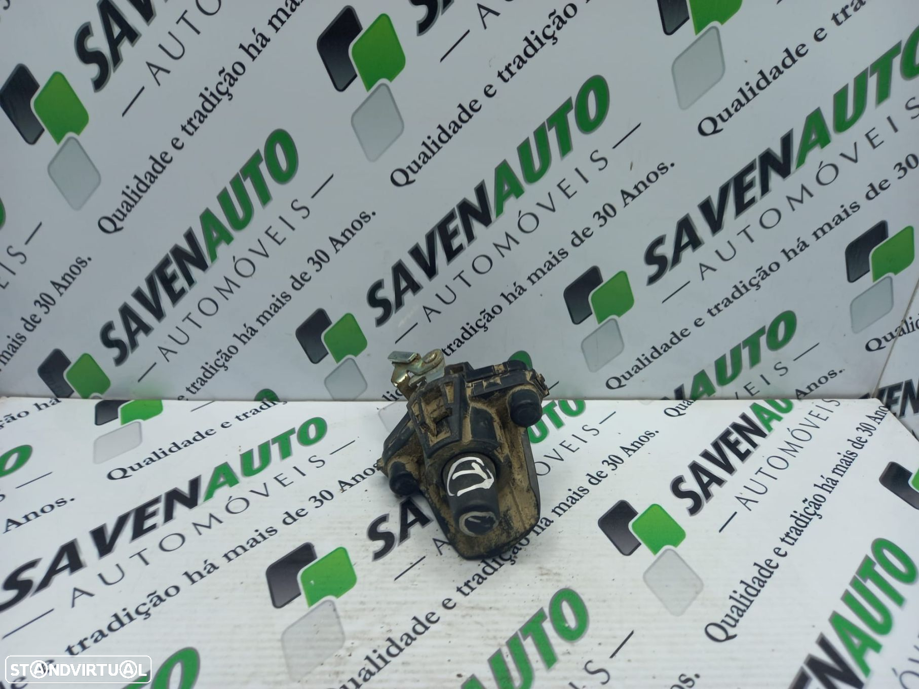 Interruptor / Switch / Botão Da Mala Peugeot 108 - 2