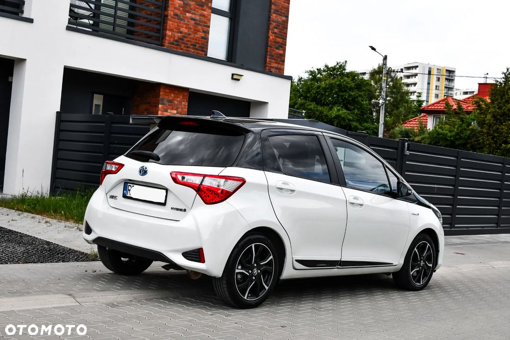 Toyota Yaris Hybrid 100 Premium EU6 - 4