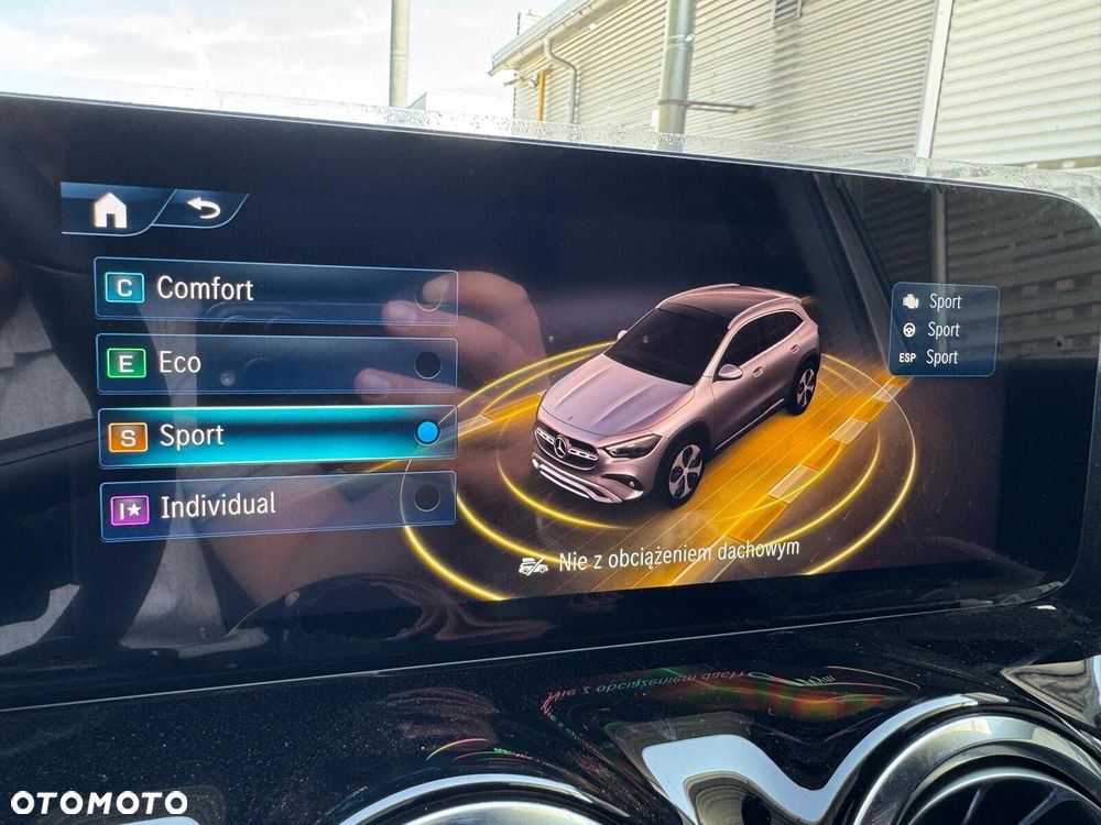 Mercedes-Benz GLA 200 Business Edition - 38