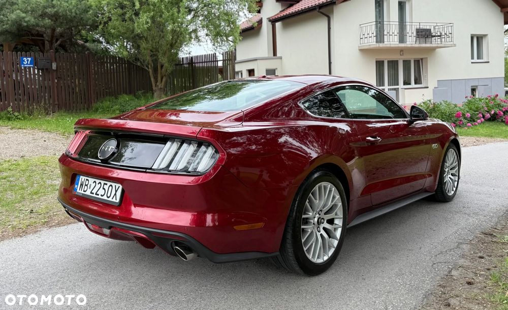 Ford Mustang - 8