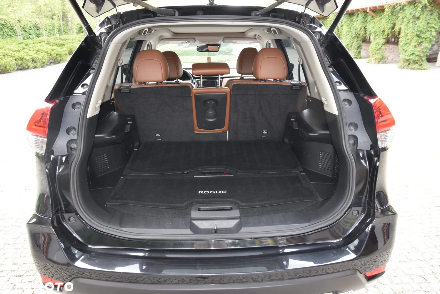Nissan Rogue - 20