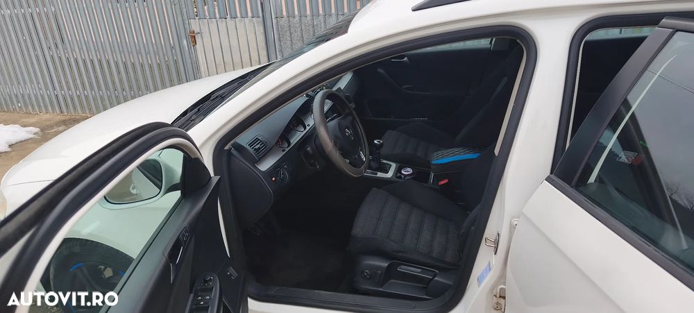 Volkswagen Passat 2.0 TDI Comfortline - 6
