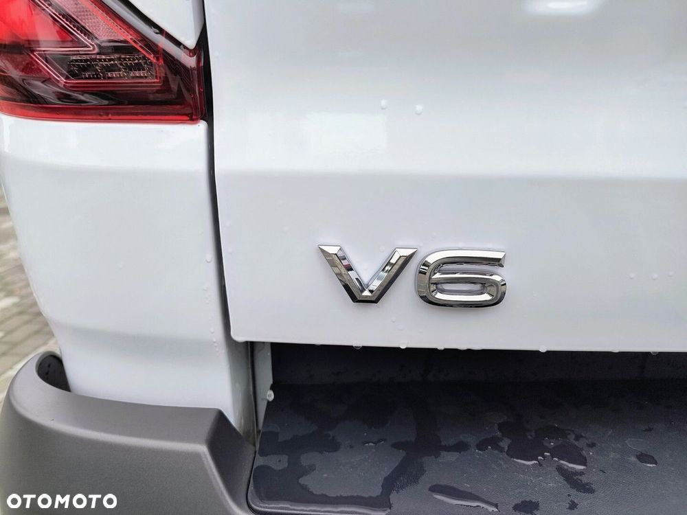 Volkswagen Amarok - 11
