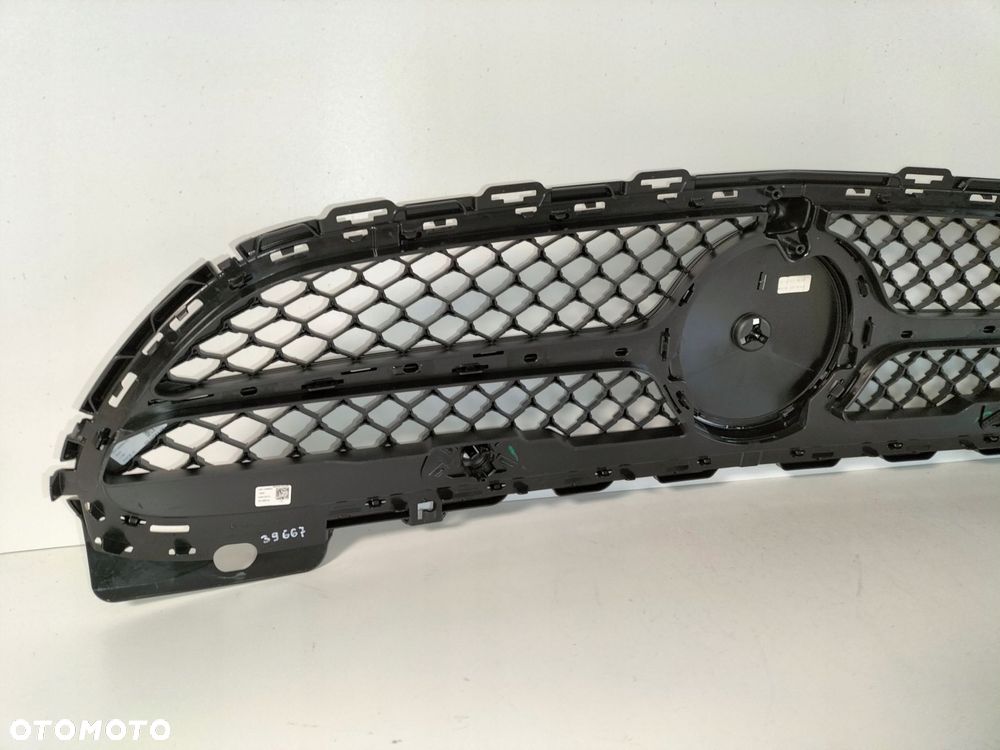 atrapa kratka grill mercedes c klasa w206 21- amg - 4