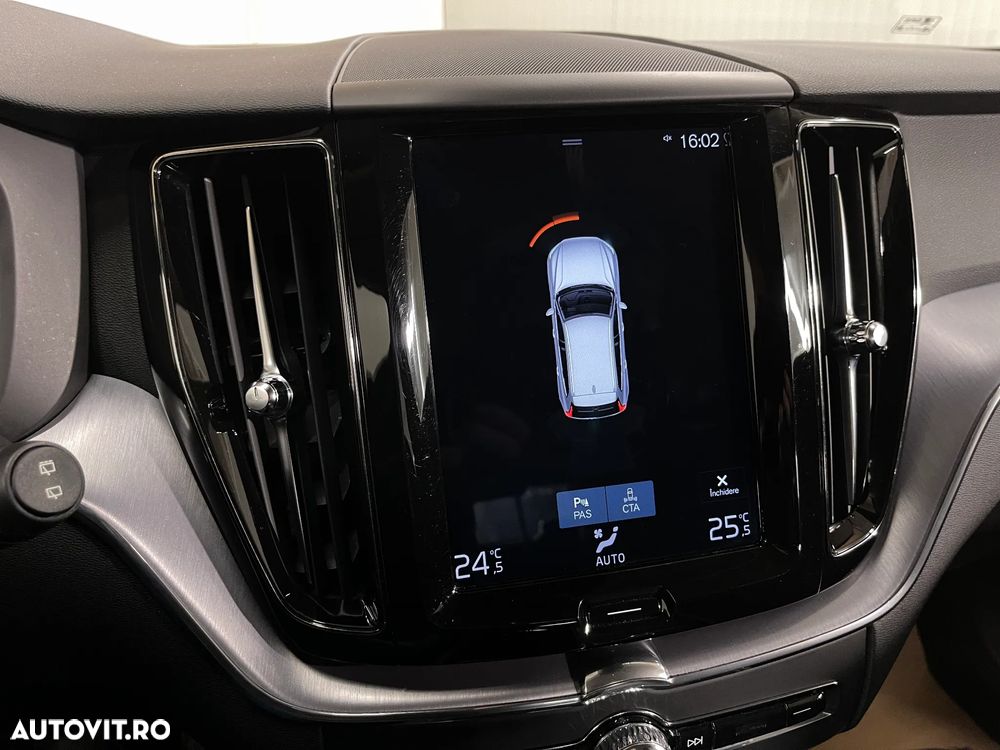 Volvo XC 60 D5 AWD Geartronic Momentum - 14