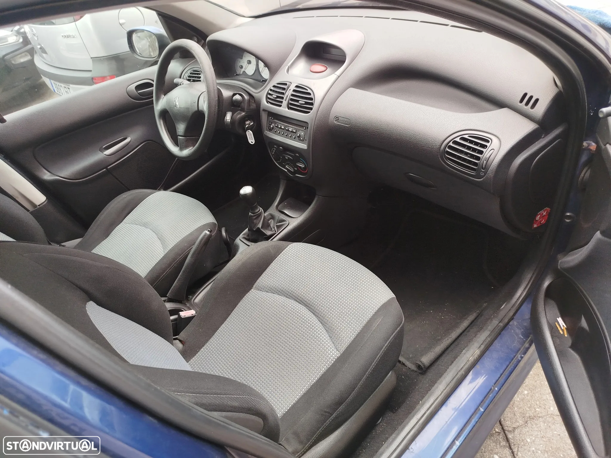Peugeot 206 1.1 Color Line - 6