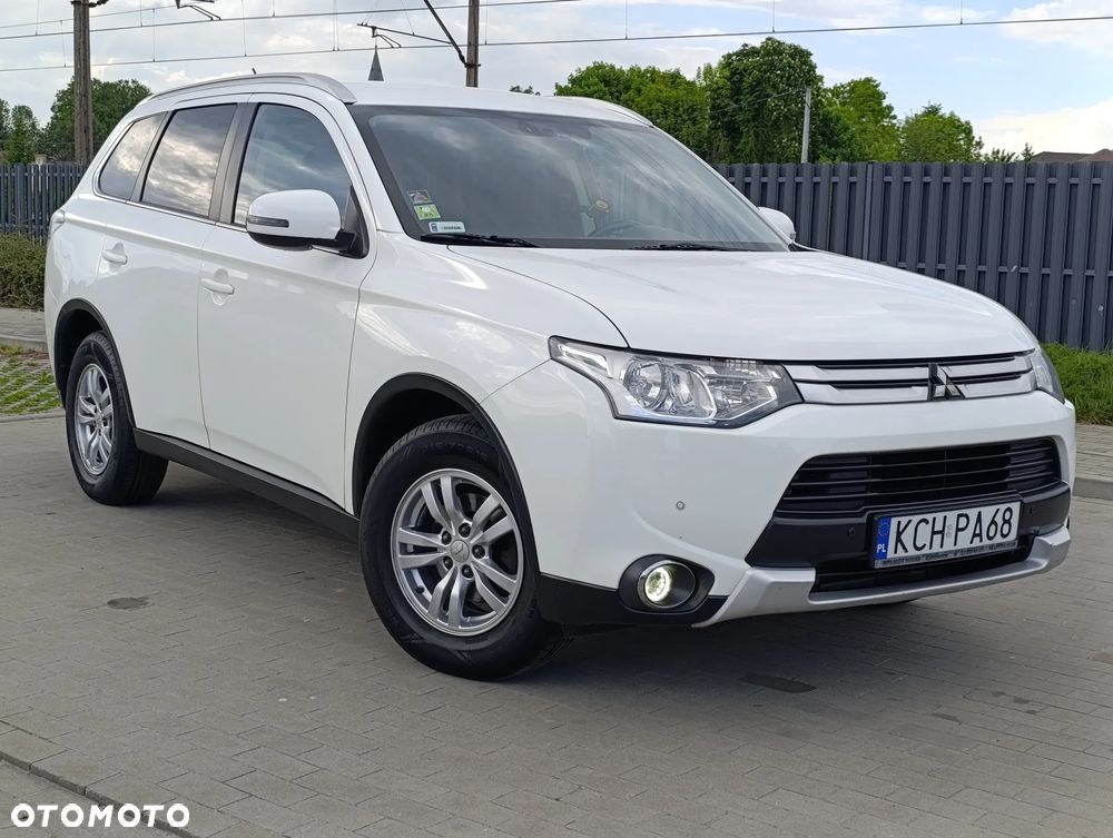 Mitsubishi Outlander 2.0 Intense + Navi 4WD CVT