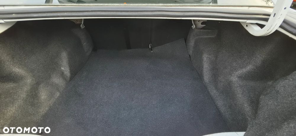 Peugeot 301 1.6 BlueHDi Active - 15
