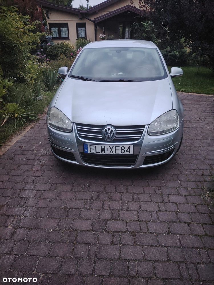 Volkswagen Jetta 1.6 Comfortline - 1