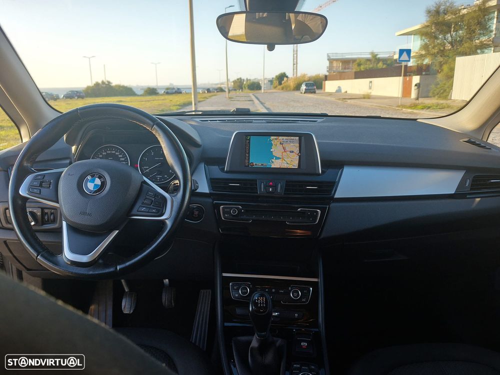 BMW 216 Active Tourer d Luxury Line - 12
