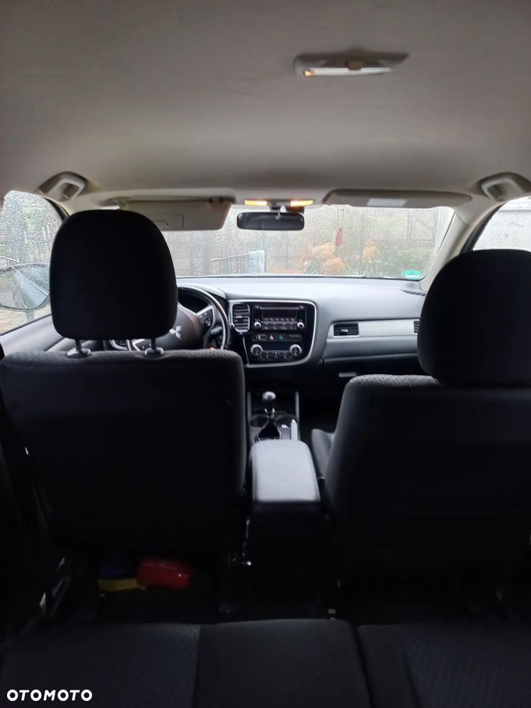 Mitsubishi Outlander 2.2 DID Intense - 11