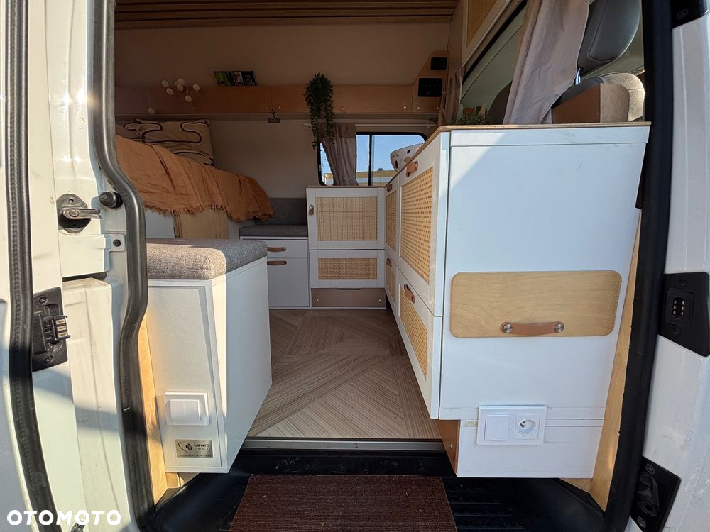 Volkswagen T5 - 17