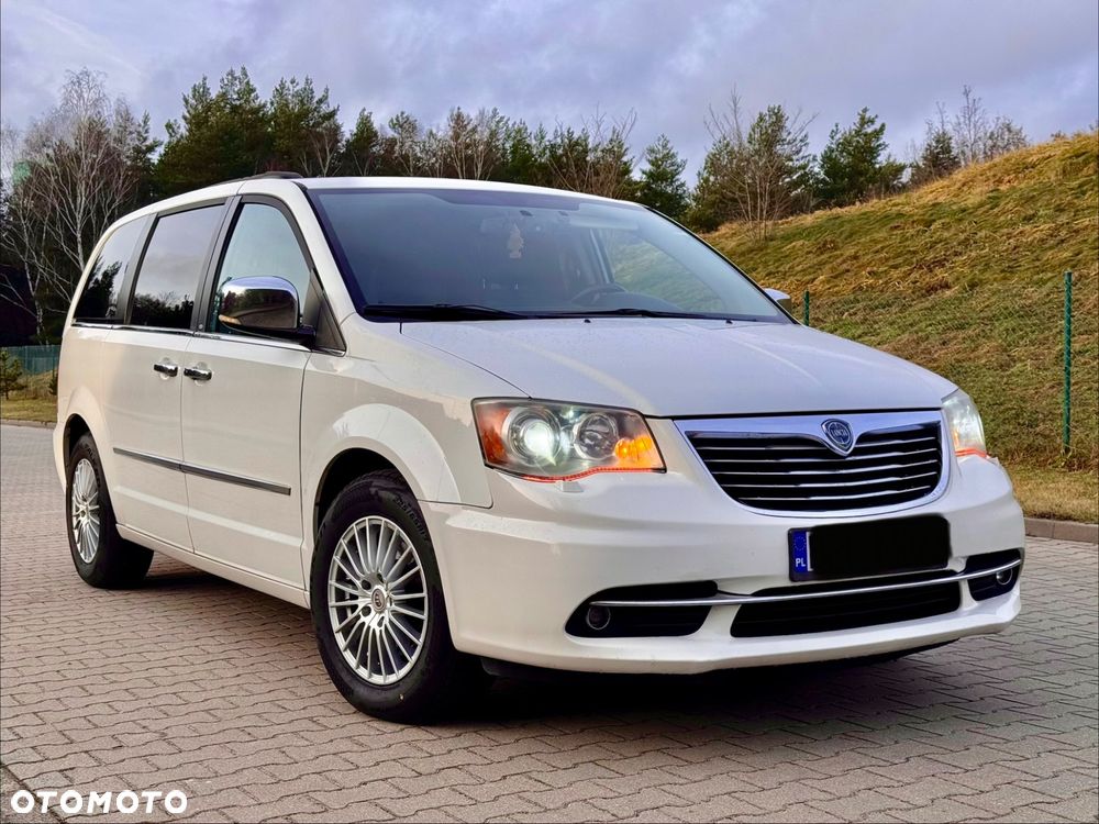 Lancia Voyager 2.8CRD Gold - 2