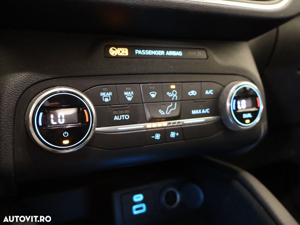 Ford Kuga 1.5 EcoBoost 2x4 Titanium - 18