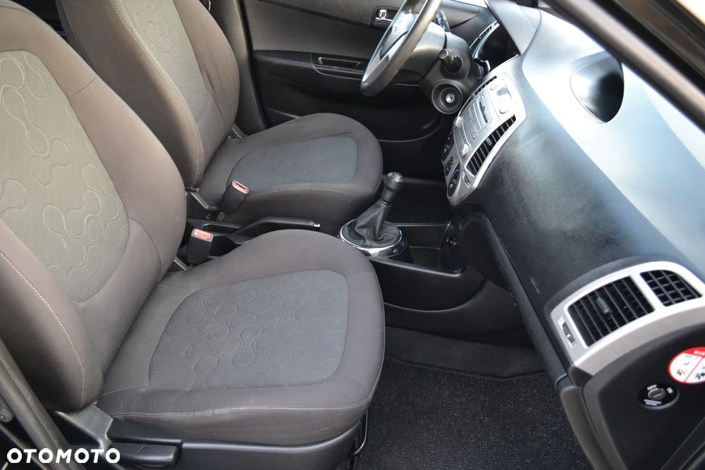 Hyundai i20 1.2 - 13
