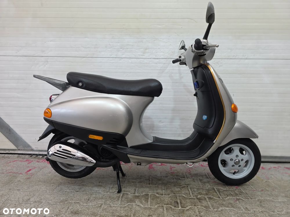 Piaggio Vespa - 3