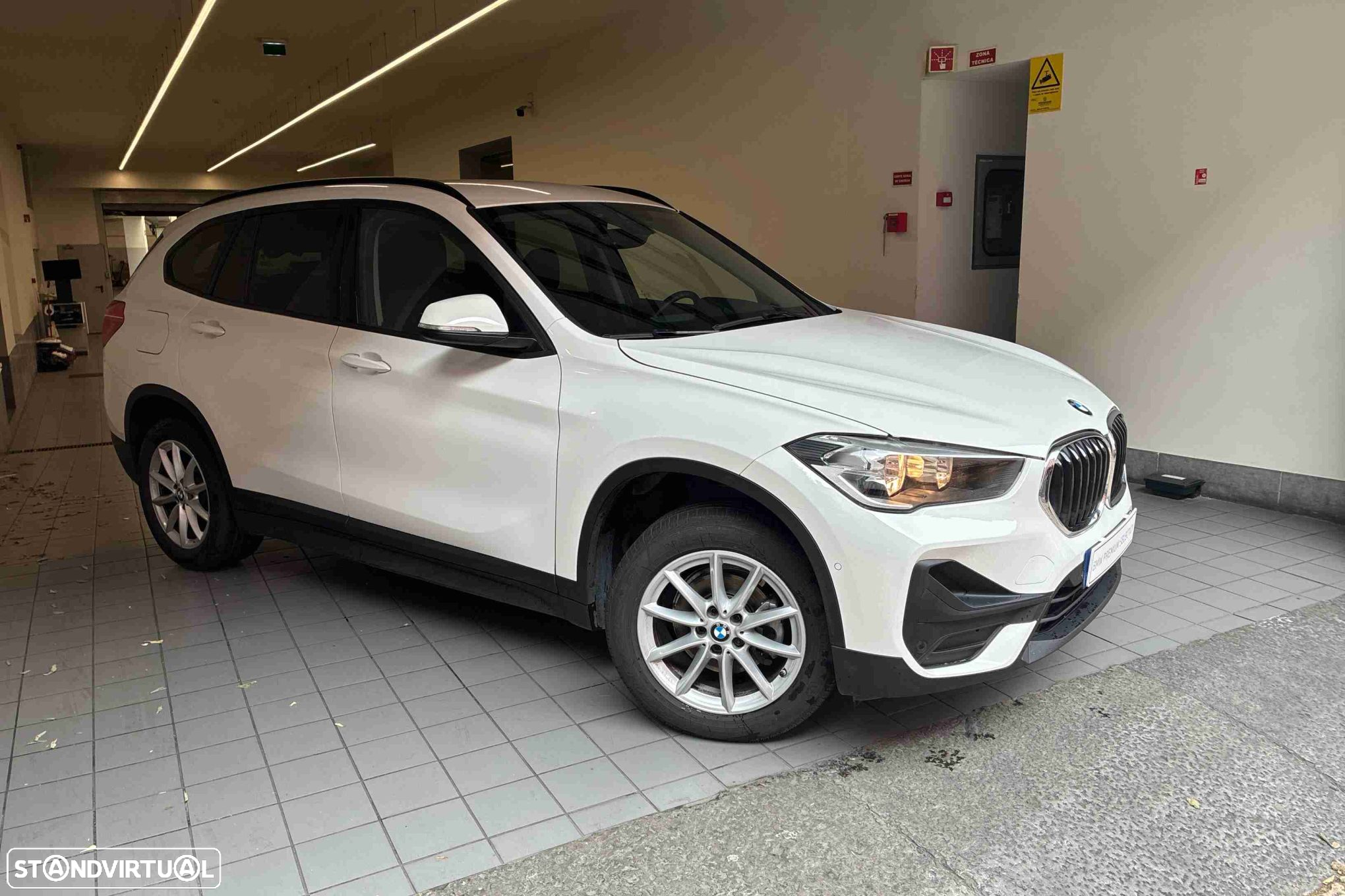 BMW X1 16 d sDrive Auto - 13