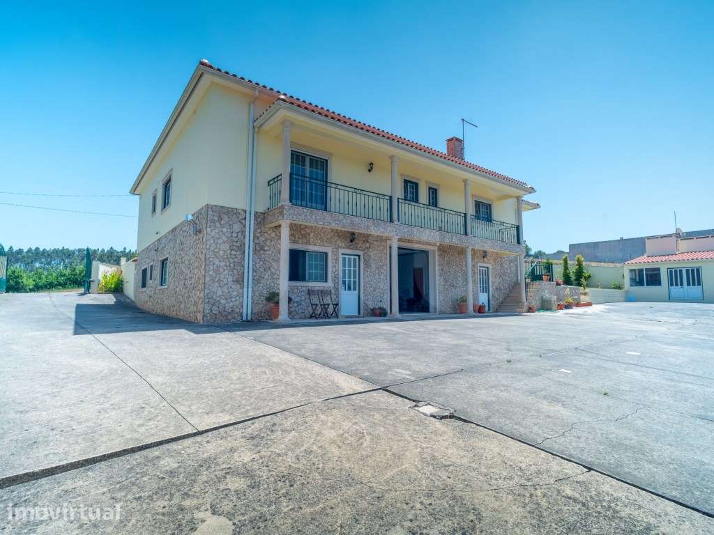 Moradia T3 + T1 Independente com Piscina e Grande Jardim | Salir de... - Grande imagem: 4/49