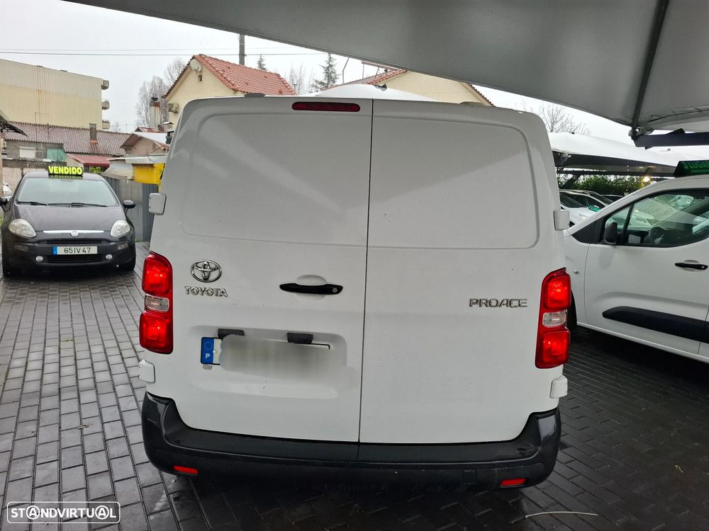 Toyota HAICE PROACE CITY 3LUGARES - 2