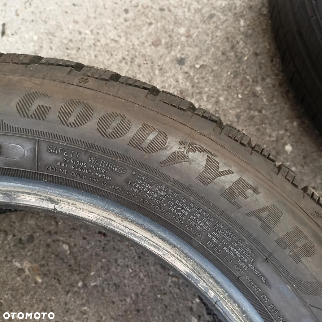 Opona 205/55/16 Goodyear UltraGrip Performance 3 (F5130) - 2