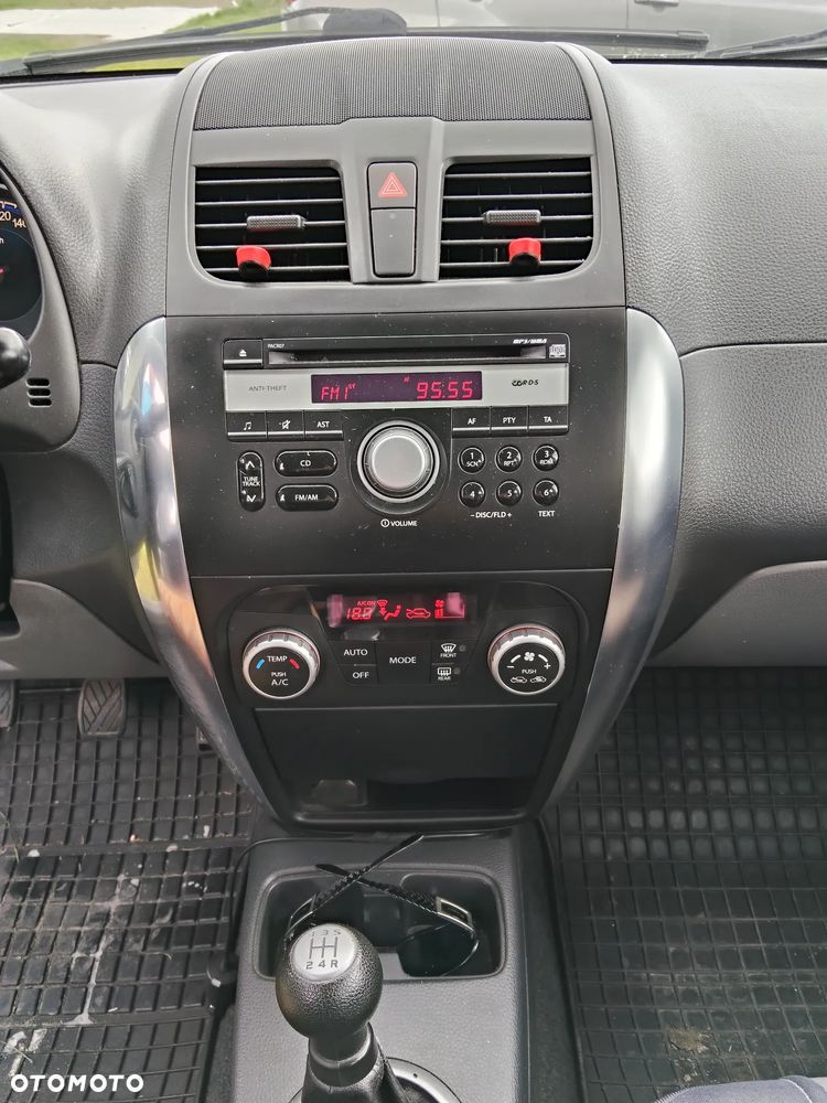 Suzuki SX4 1.6 Comfort - 11