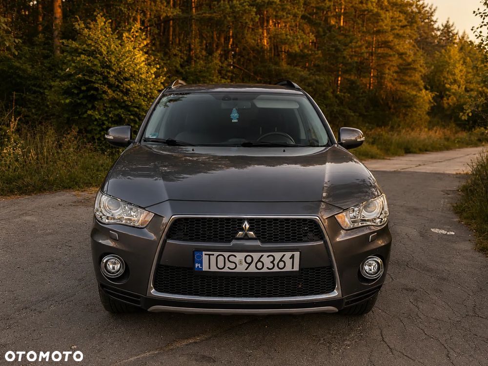 Mitsubishi Outlander - 4