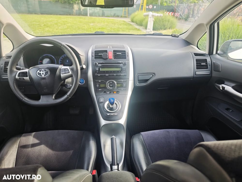 Toyota Auris - 8
