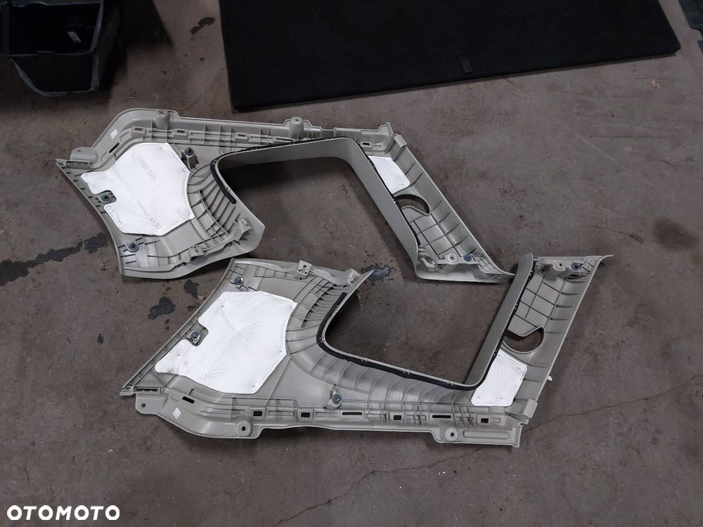 WNĘTRZE BAGAŻNIKA BOCZKI PLASTIKI WYKŁADZINA KIA CARENS IV LIFT - 6