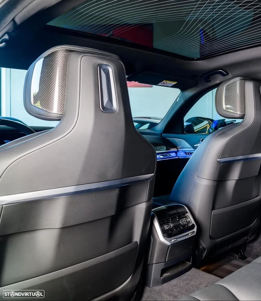 BMW i7 xDrive60 Pack Desportivo M Pro - 4
