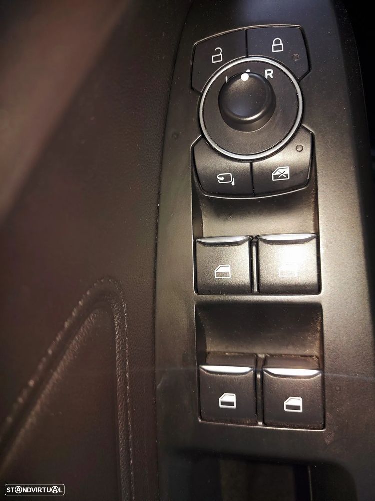 Ford Focus SW 1.0 EcoBoost ST-Line X - 24