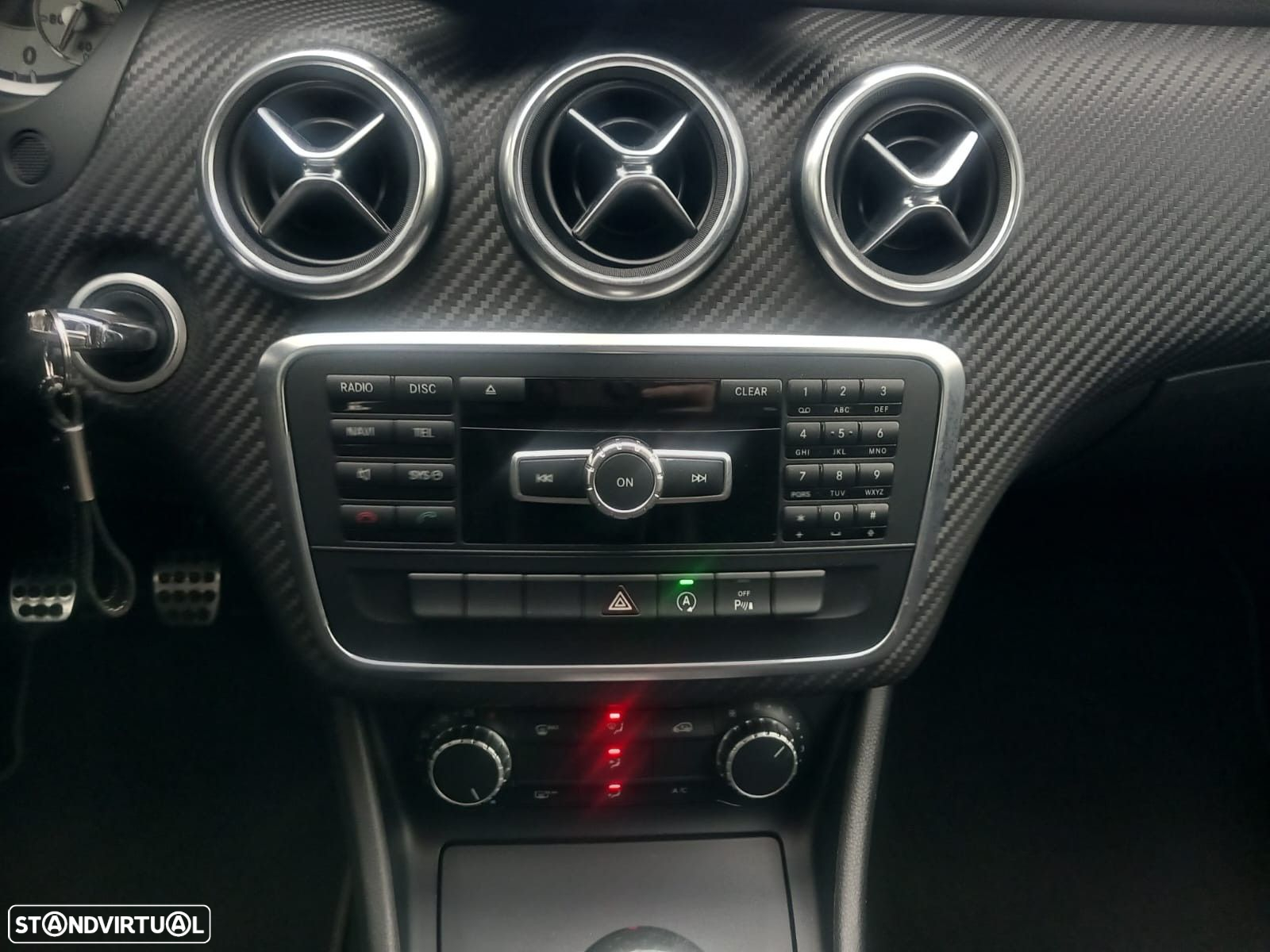 Mercedes-Benz A 180 d AMG Line - 19