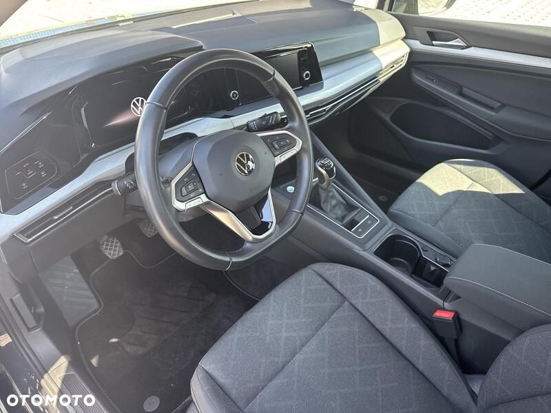 Volkswagen Golf - 11