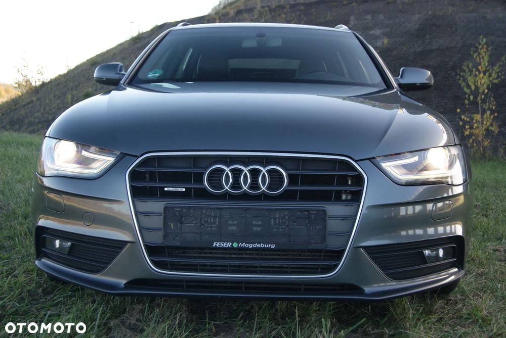 Audi A4 Avant 2.0 TDI DPF quattro S line Sportpaket - 12