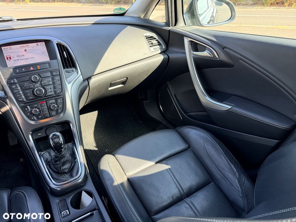 Opel Astra 1.6 Turbo Innovation - 20