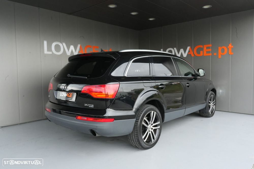 Audi Q7 3.0 TDi Tiptronic - 34