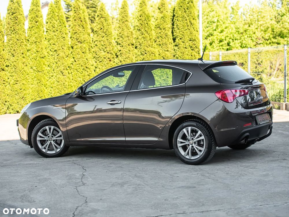 Alfa Romeo Giulietta ver-1-6-jtdm-progression - 10