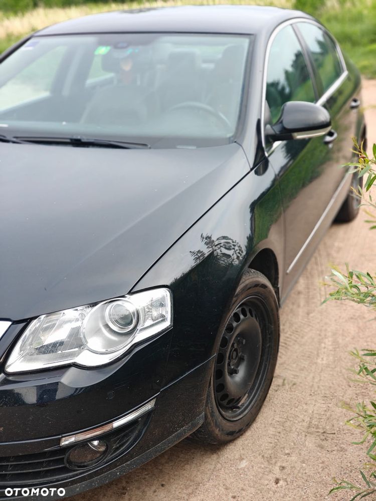 Volkswagen Passat 2.0 TDI Highline - 12