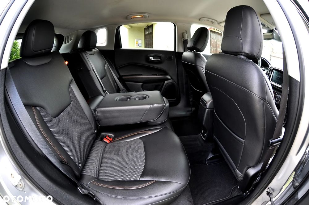 Jeep Compass 1.4 TMair Limited FWD S&S - 26