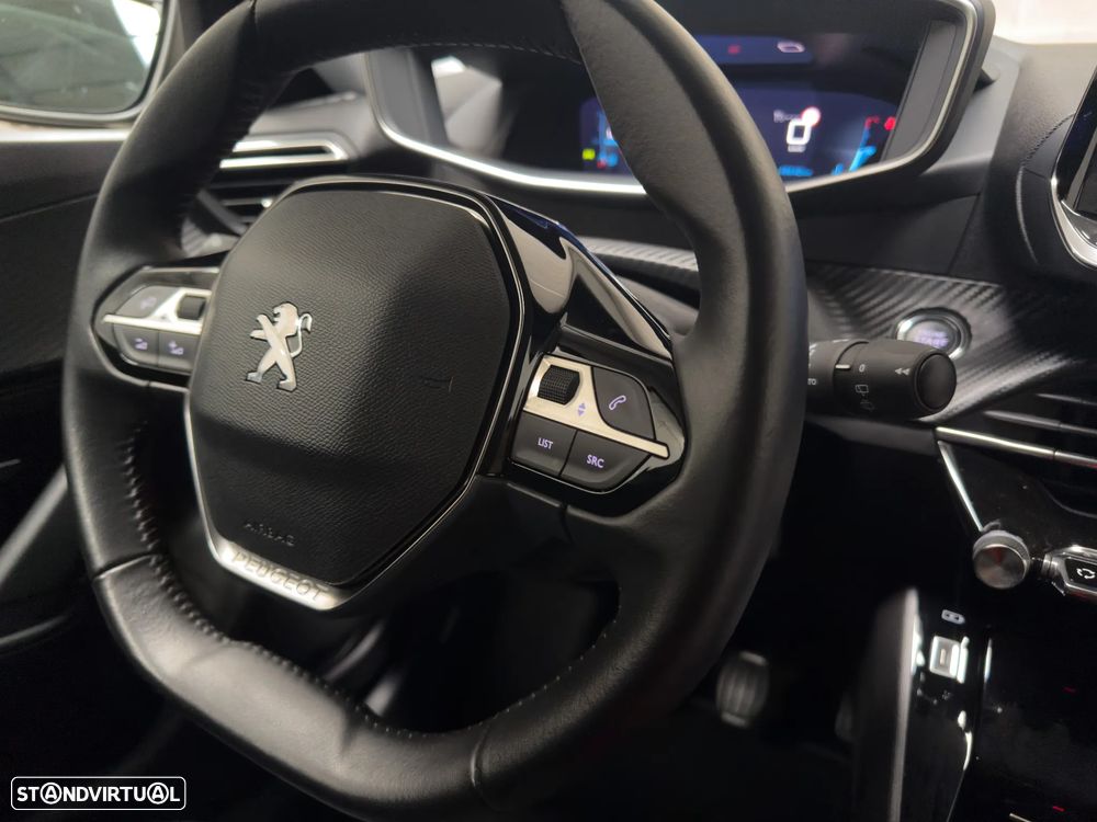 Peugeot 2008 1.2 PureTech Allure Pack - 29