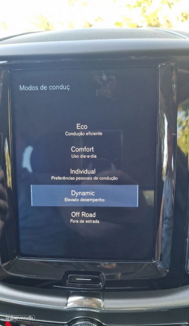 Volvo XC 60 2.0 D4 Momentum Plus Geartronic - 25