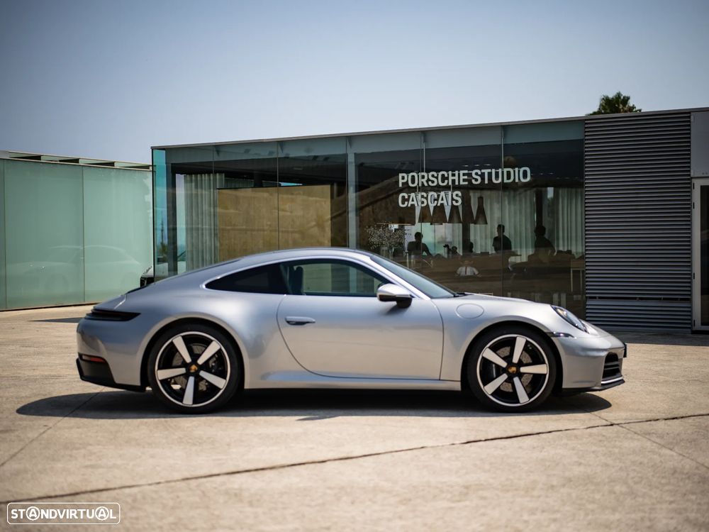Porsche 911 (992) Carrera - 6